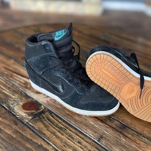 Women’s size 9 wedge heels Nikes